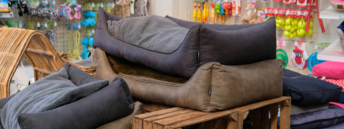 Bent u op zoek naar een compleet ingerichte dierenwinkel in de regio Gouda, Bergambacht of Krimpen aan den IJssel?