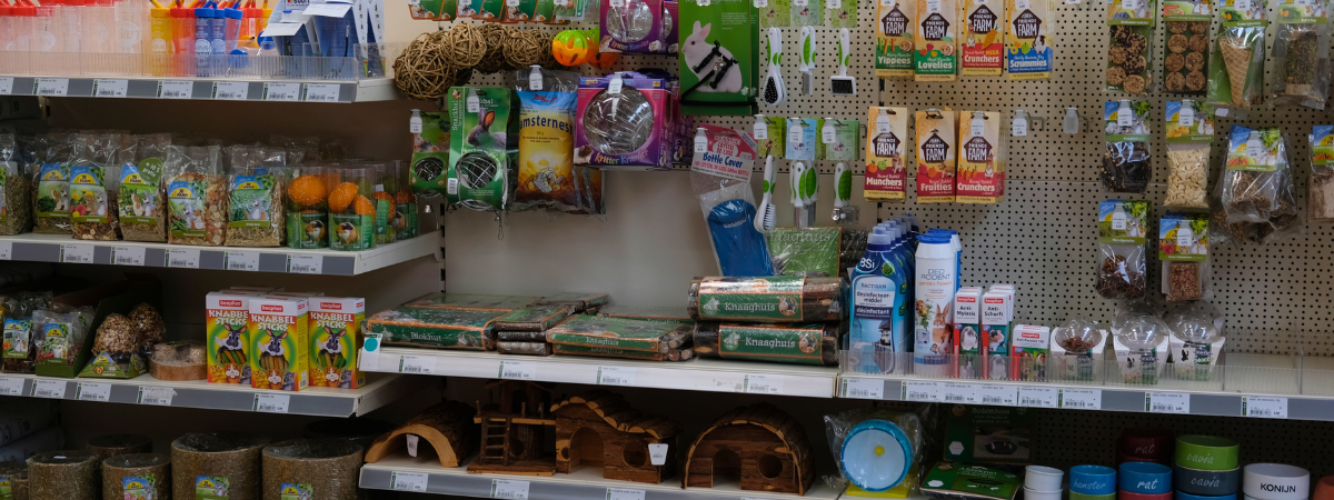 Bent u op zoek naar een compleet ingerichte dierenwinkel in de regio Gouda, Bergambacht of Krimpen aan den IJssel?